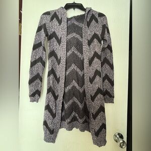 Chevron Patterned Gray and Black Hooded Cardigan